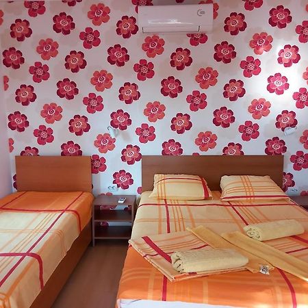 Bolyarski Stan Guest House Veliki Preslav Buitenkant foto