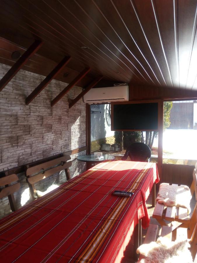 Bolyarski Stan Guest House Veliki Preslav Buitenkant foto