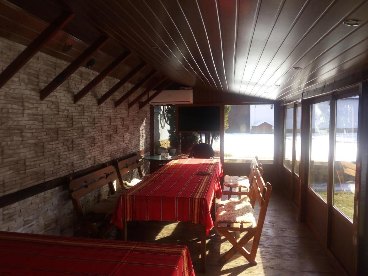 Bolyarski Stan Guest House Veliki Preslav Buitenkant foto