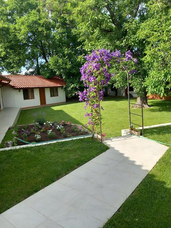 Bolyarski Stan Guest House Veliki Preslav Buitenkant foto