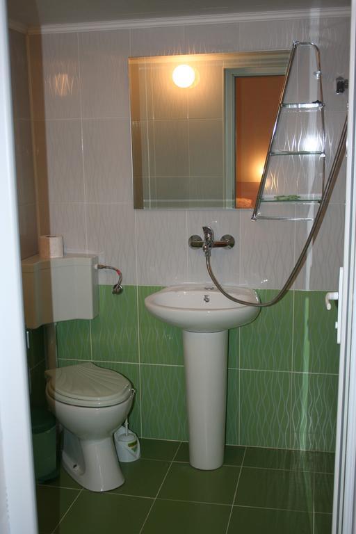 Bolyarski Stan Guest House Veliki Preslav Buitenkant foto